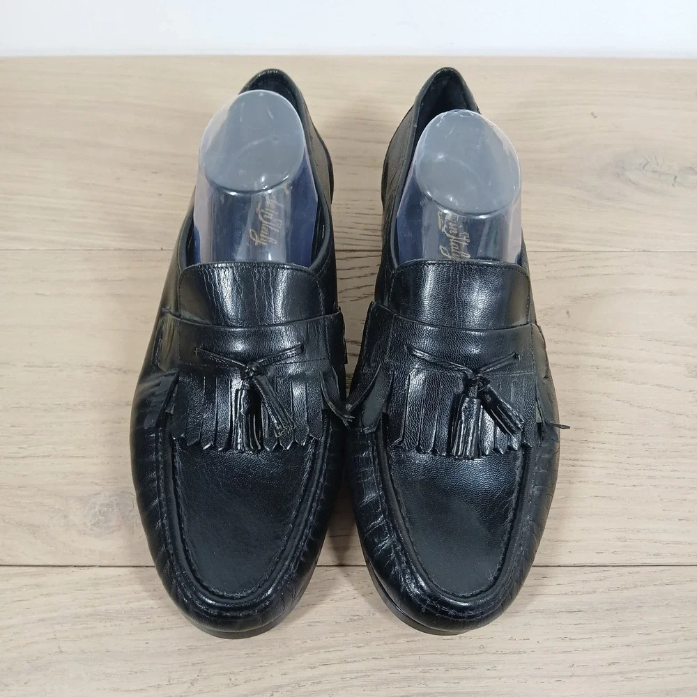 Italian Shoemakers Loafers Men 9.5 Black Leather Tassel Classic Preppy Dress